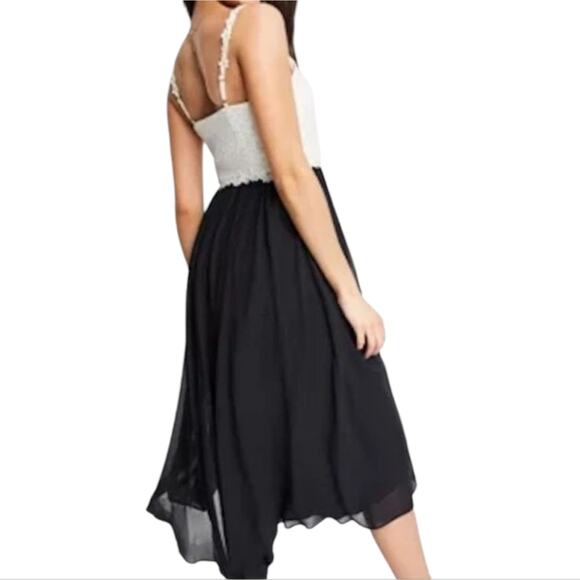 NWT Ted Baker Rosemary Daisy Embroidered Dip Hem Chiffon Pleat Midi Dress Navy 8 - Picture 12 of 13